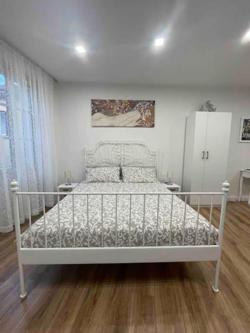 Apartment In Centro Storico Intra